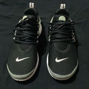 Nike air presto training shoes